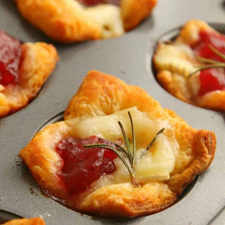 Cranberry Brie Crescent Roll Bites