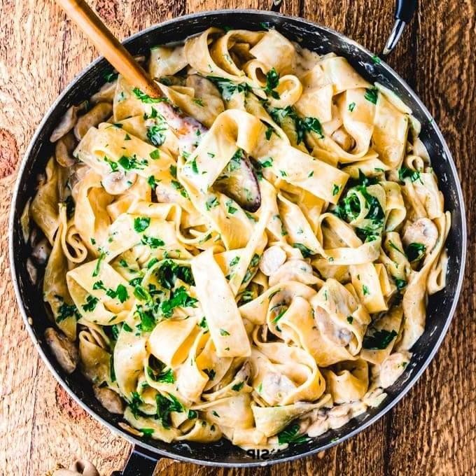 Creamy Garlic Mushroom Pasta
