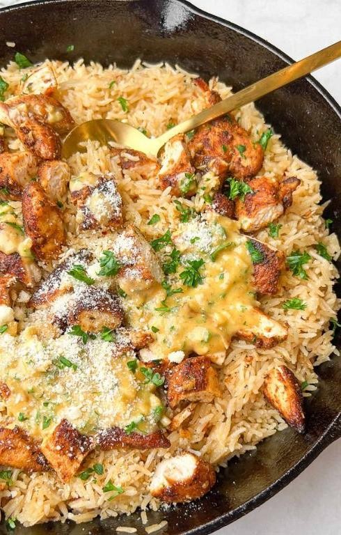Creamy Garlic Parmesan Chicken and Rice Skillet