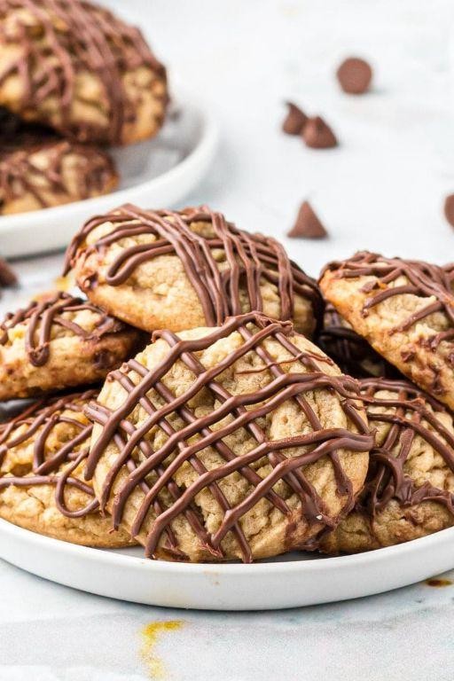 Crisco Peanut Butter Cookies with Dark Chocolate Drizzle