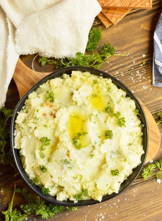 Dairy-Free Garlic Mashed Potatoes