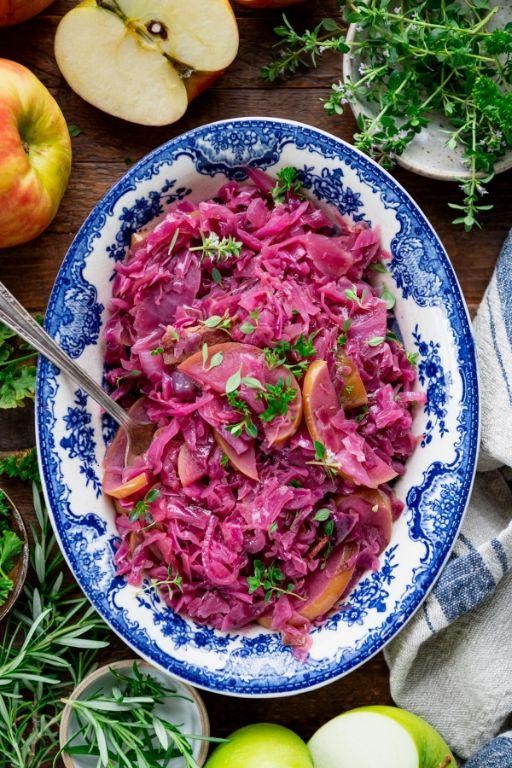 Dutch Oven Braised Cabbage with Apples