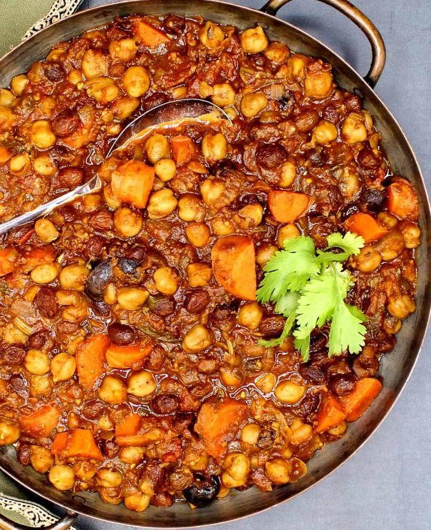 Dutch Oven Moroccan Chickpea Tagine