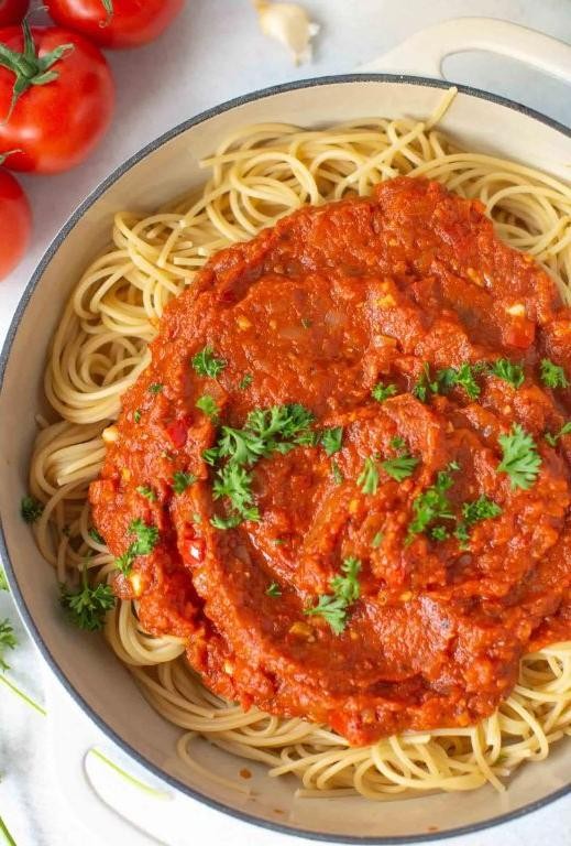 Dutch Oven Spicy Arrabbiata Pasta