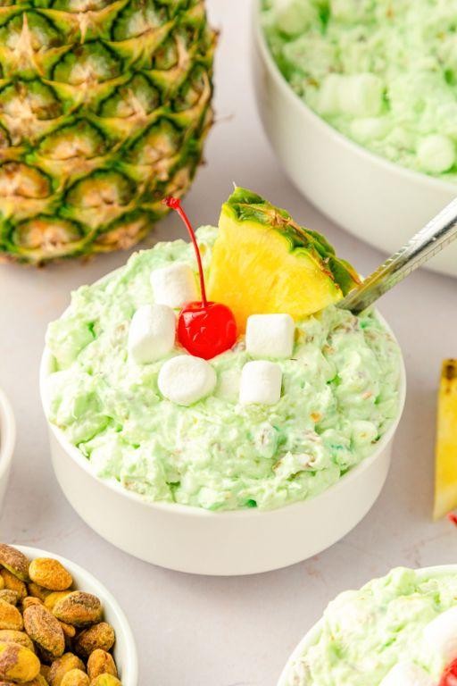 Easy Watergate Salad with Marshmallows and Pineapple