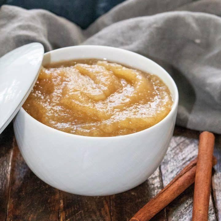 Easy applesauce with a hint of cinnamon