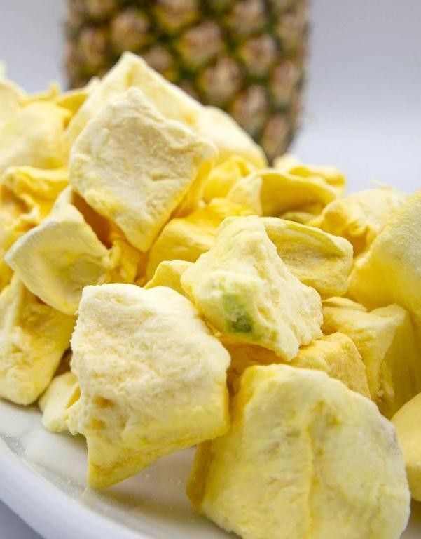 Freeze Dried Pineapple Chunks