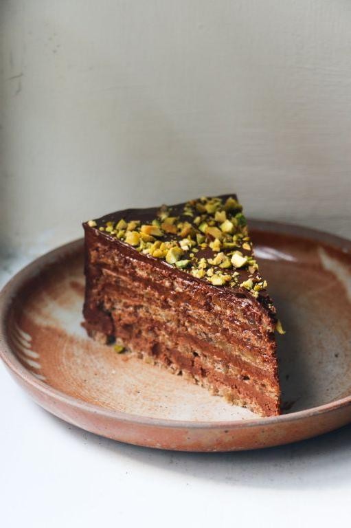 Garash Cake (Walnut and Chocolate Cake)