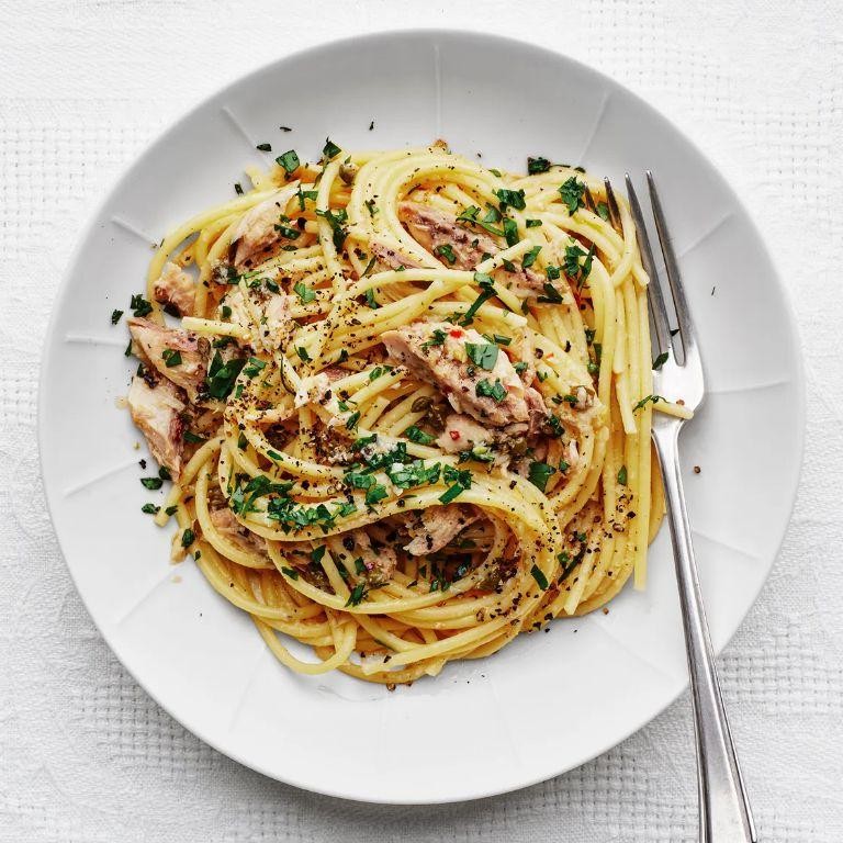 Garlic Butter Mackerel Pasta