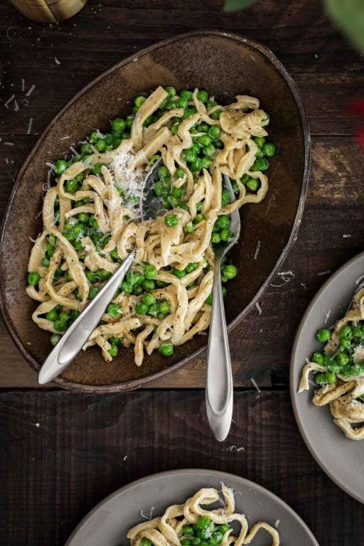 Garlic Butter Sweet Pea Pasta