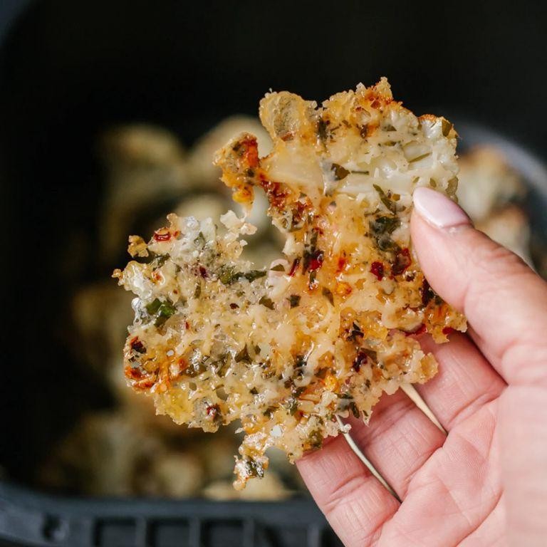 Garlic Parmesan Air Fryer Cauliflower