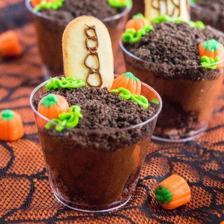 Graveyard Dirt Pudding Cups