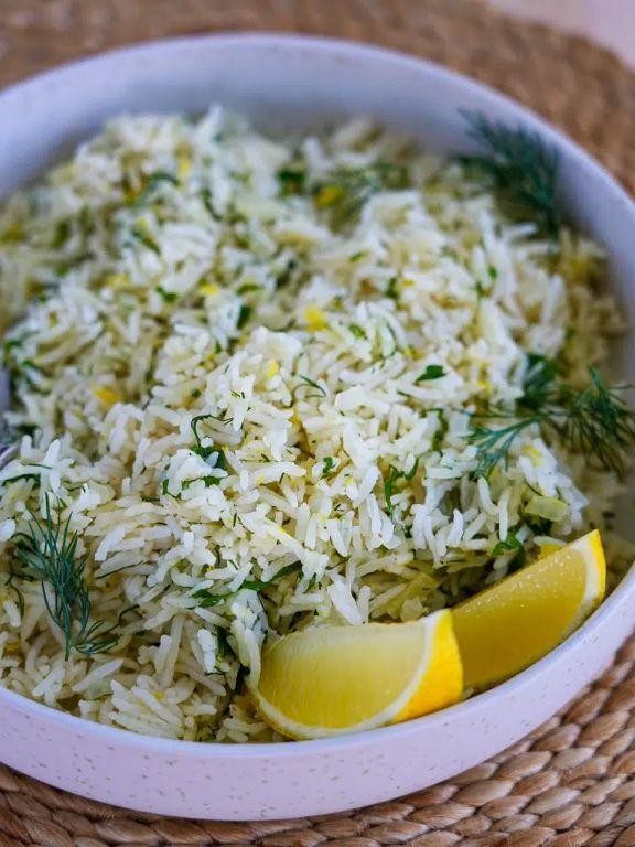 Greek lemon rice with dill