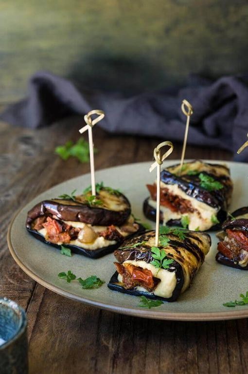 Grilled Eggplant and Hummus Svelte Wrap