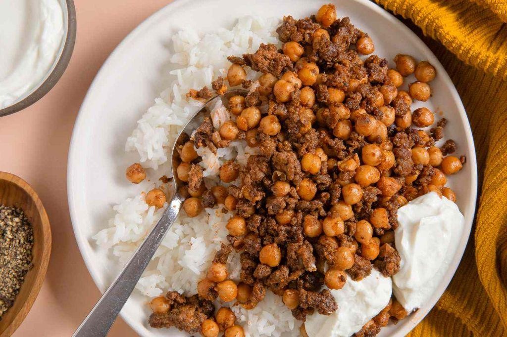 Ground Beef and Chickpea Stew