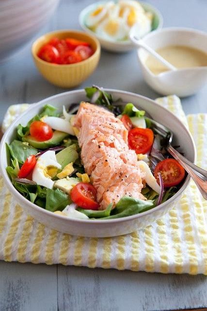 Honey Mustard Grilled Salmon Salad