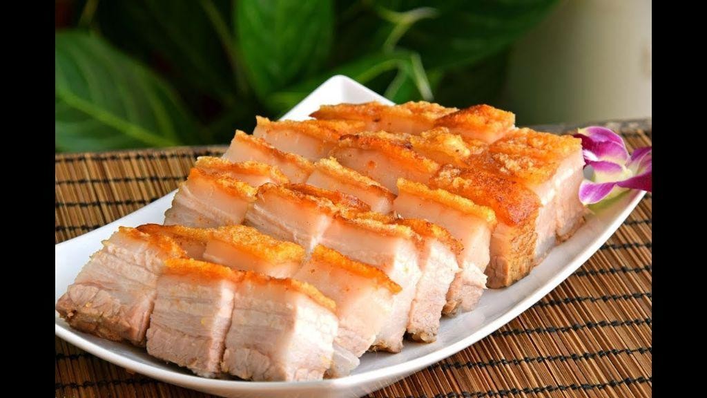 Hong Kong-Style Crispy Roast Pork Belly (Siu Yuk)
