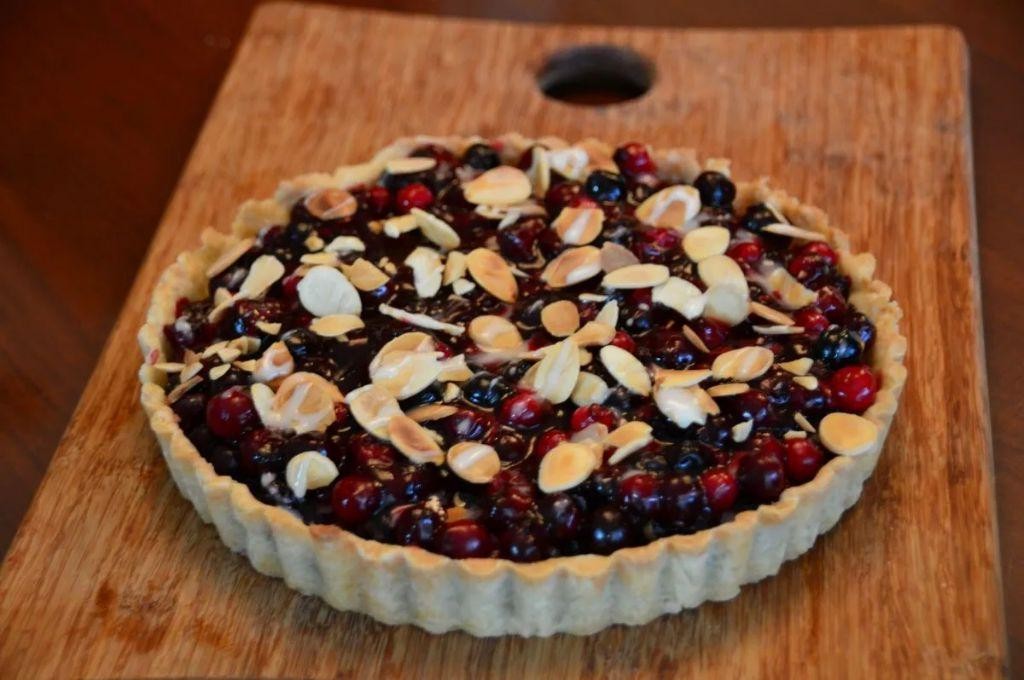 Juneberry and Almond Tart