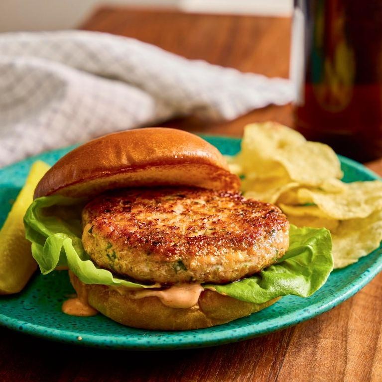 King Salmon Burgers with Sriracha Mayo