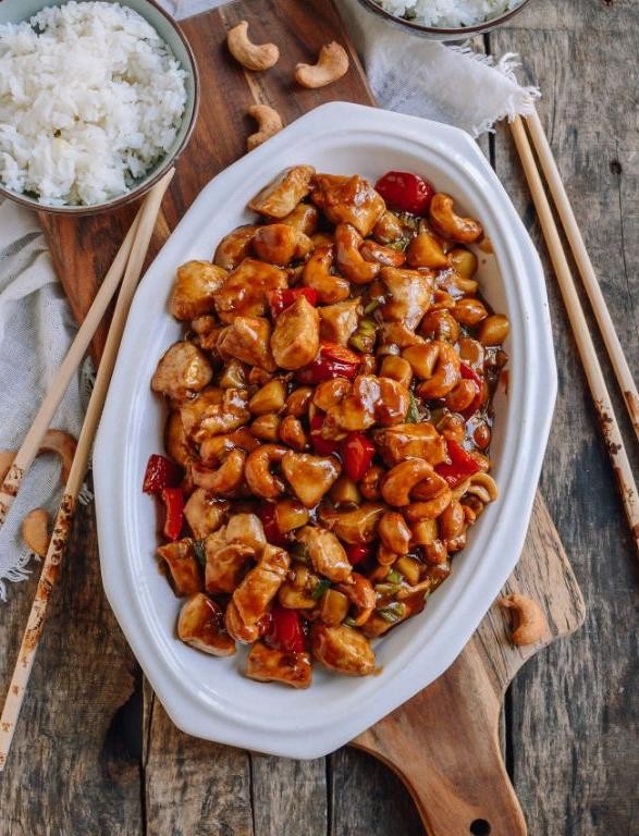 Kung Pao Chicken Stir-Fry with Cashews