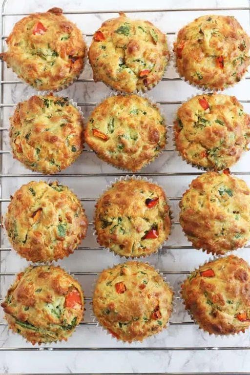 Lactation-boosting spinach and cheese muffins