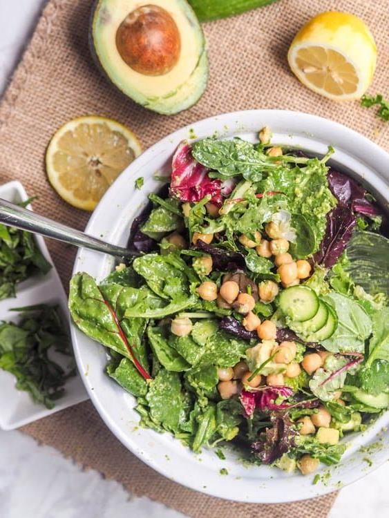 Lactation-friendly avocado and chickpea salad