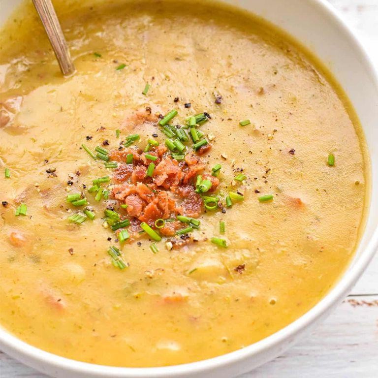 Leek and Potato Low FODMAP Soup (FODMAP-friendly version)
