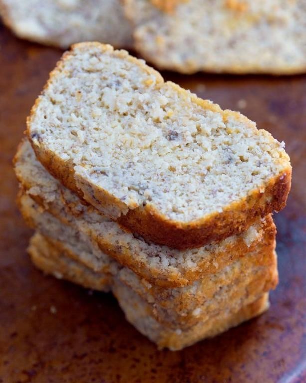 Low Carb Banana Bread with Almond Flour