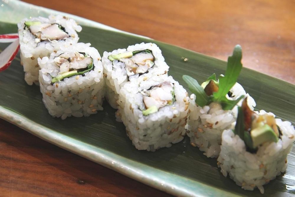 Mackerel and Cucumber Sushi Rolls