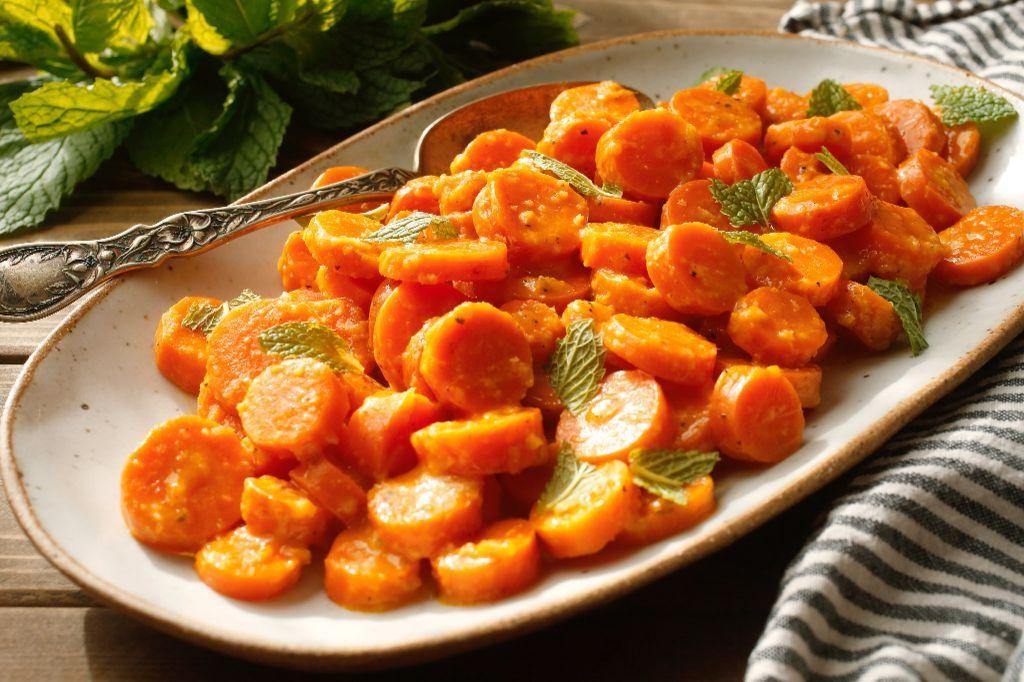 Mandarin Ginger Glazed Carrots