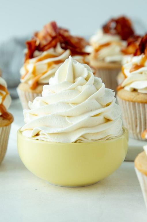 Maple Whipped Buttercream Frosting
