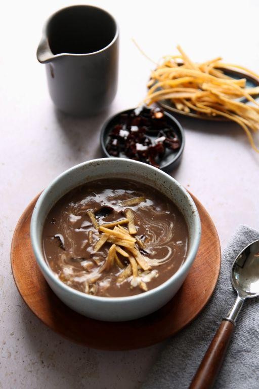 Mexican Crema Black Bean Soup