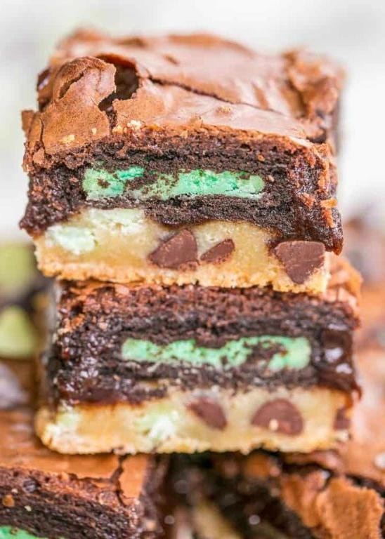 Mint Chocolate Chip Slutty Brownies