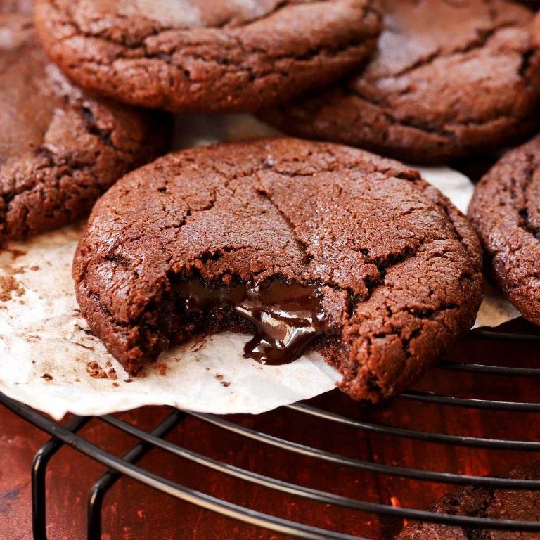 Molten Chocolate Chip Cookies
