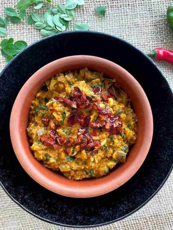Moringa Leaf and Eggplant Curry