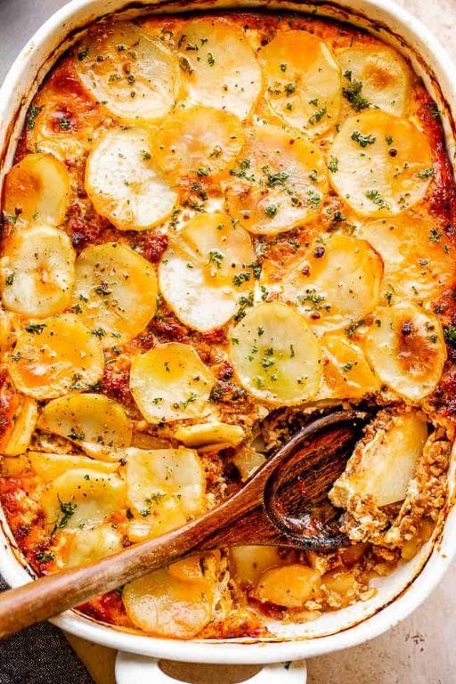 Musaka with Potatoes and Minced Meat