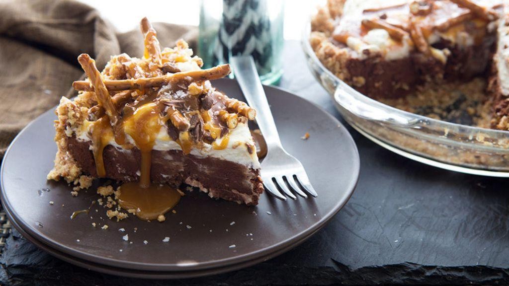 No-Bake Chocolate Cream Pie with Pretzel Crust