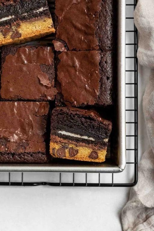 Nutella-Stuffed Slutty Brownies