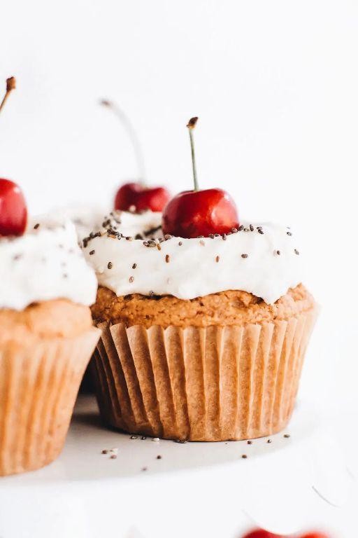 Oat Flour Vanilla Cupcakes