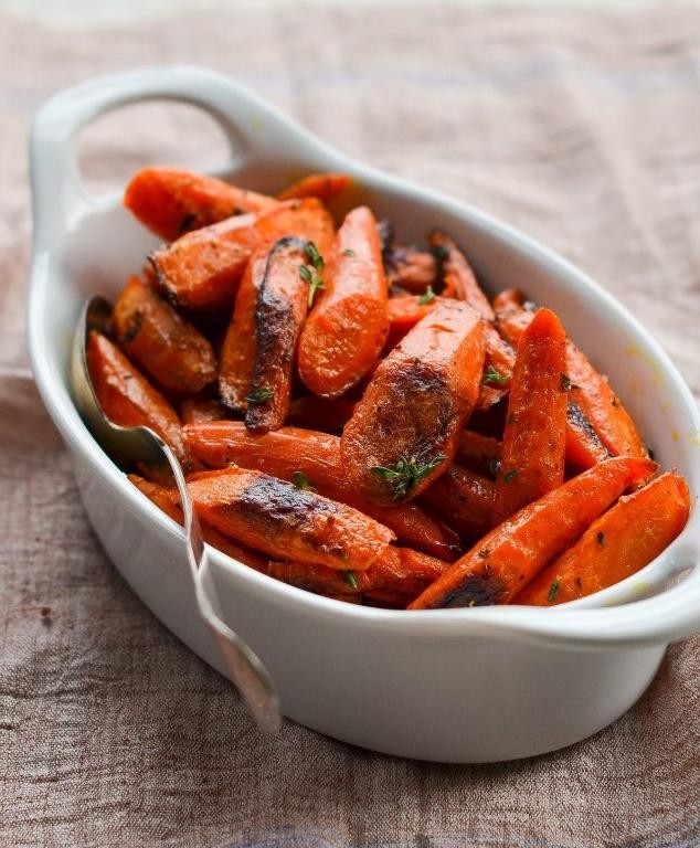 Olive Oil and Thyme Roasted Carrots