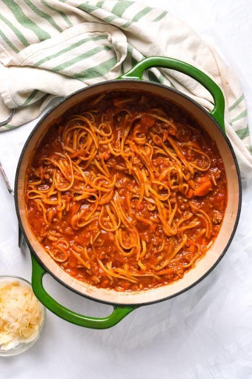 One-Pot Dutch Oven Spaghetti Bolognese