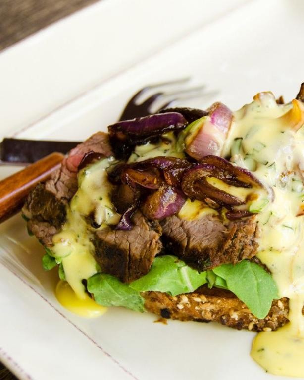 Open-Faced Steak Sandwich with Béarnaise Sauce