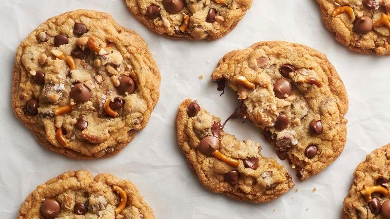 Panera Bread Kitchen Sink Cookie