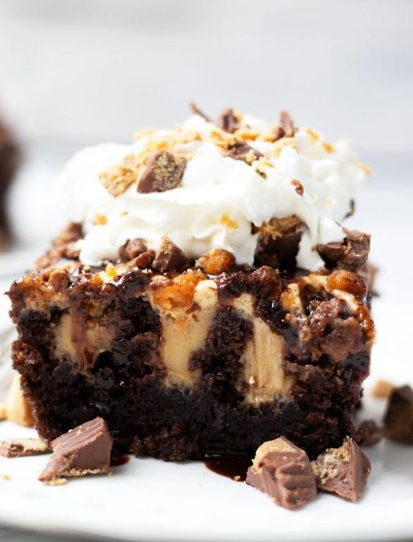 Peanut Butter Pudding Poke Cake