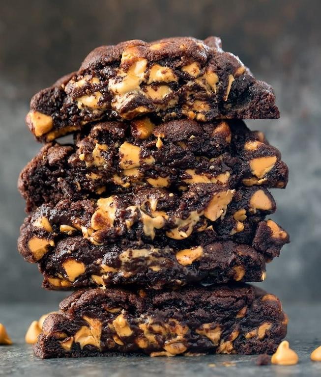 Peanut Butter and Dark Chocolate Cookies
