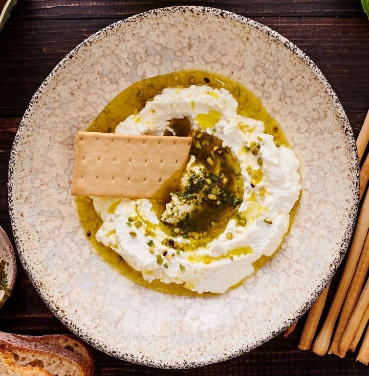 Pesto Ricotta Dip