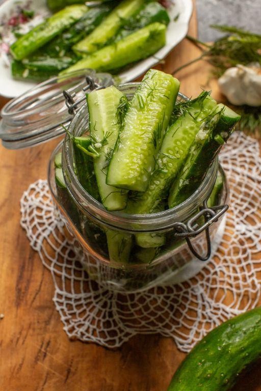 Pickled Cucumber Spears with Dill and Garlic