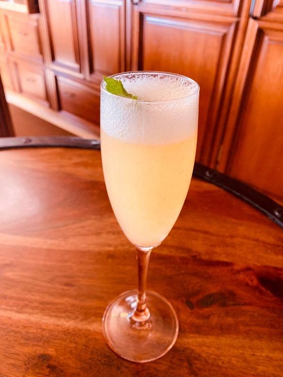 Pisco Bellini