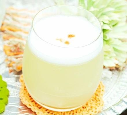 Pisco Sour with Mango