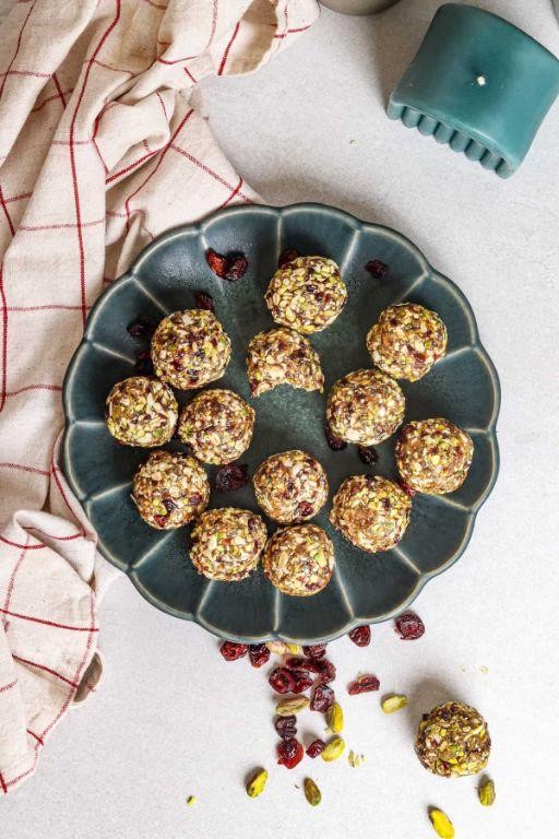 Pomegranate Pistachio Energy Bites